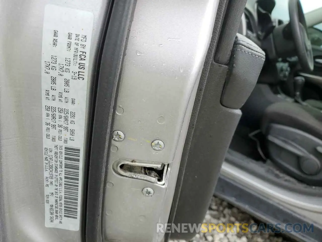 13 Photograph of a damaged car 1C4PJLCB5KD419709 JEEP GRAND CHER 2019