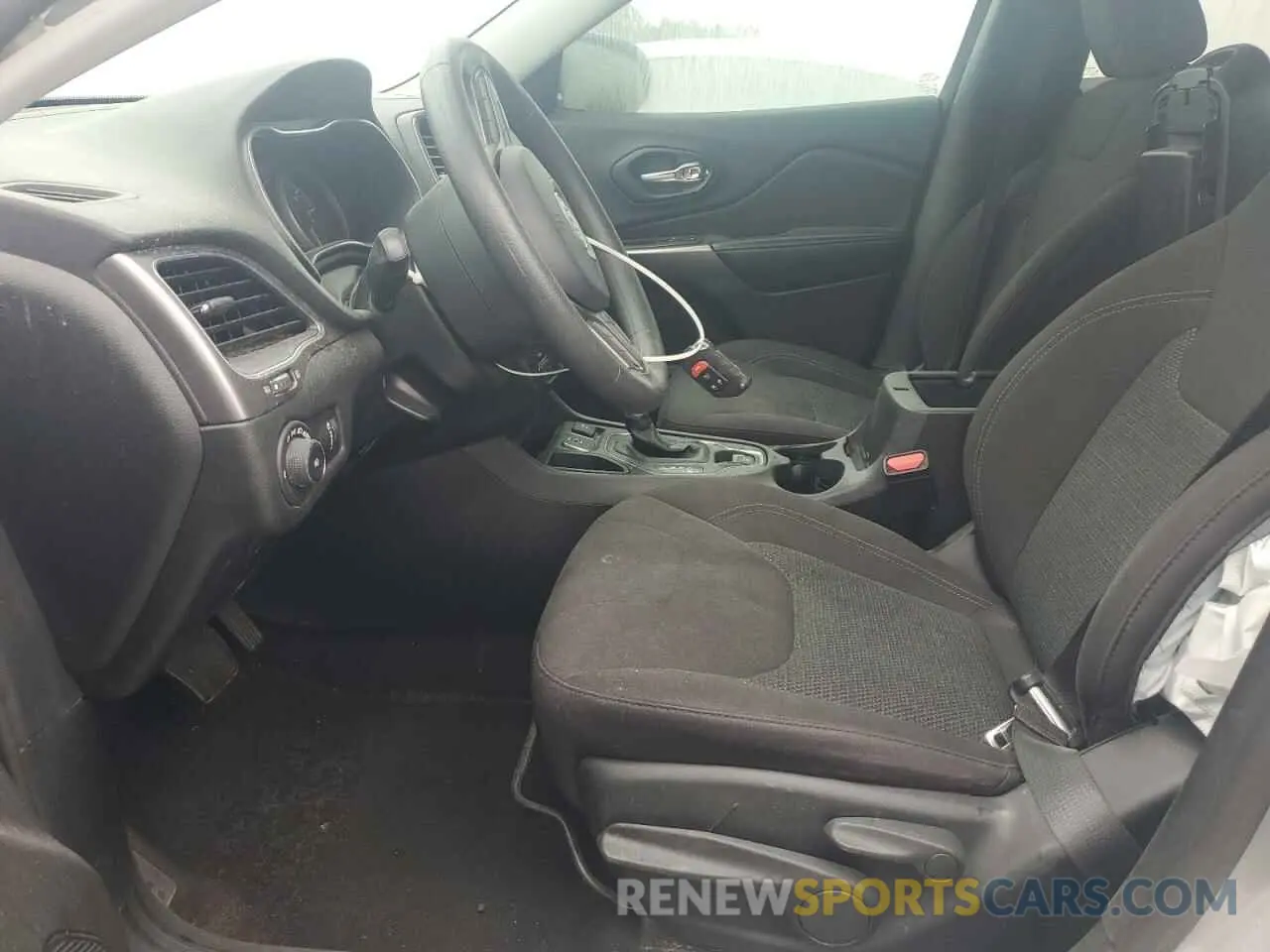 7 Photograph of a damaged car 1C4PJLCB5KD419709 JEEP GRAND CHER 2019