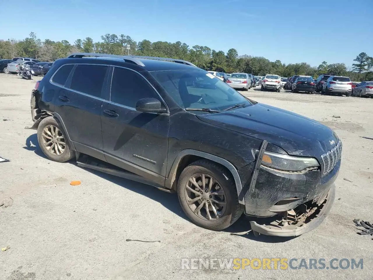 4 Photograph of a damaged car 1C4PJLCB5KD455724 JEEP GRAND CHER 2019