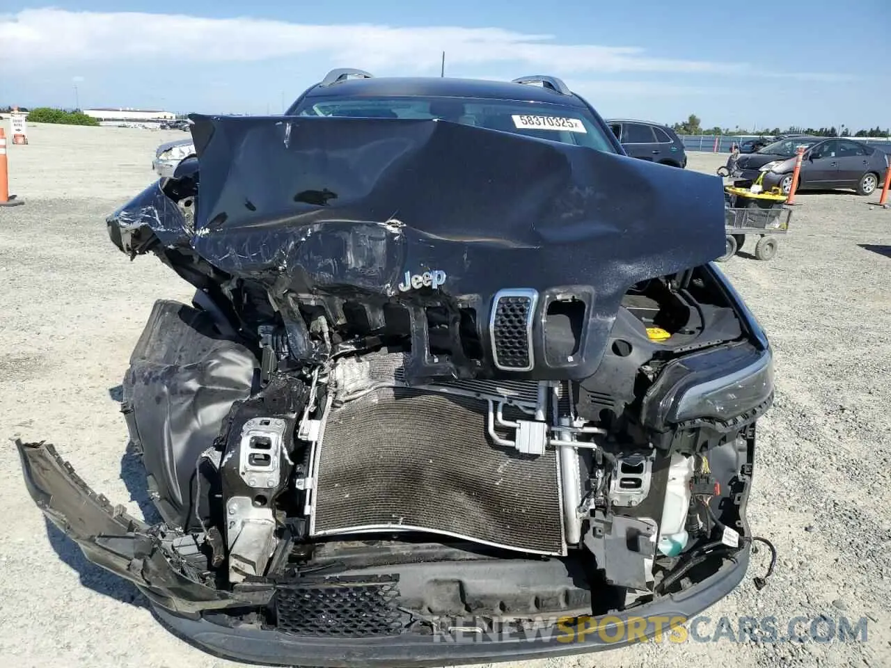 5 Photograph of a damaged car 1C4PJLCB6KD247206 JEEP GRAND CHER 2019