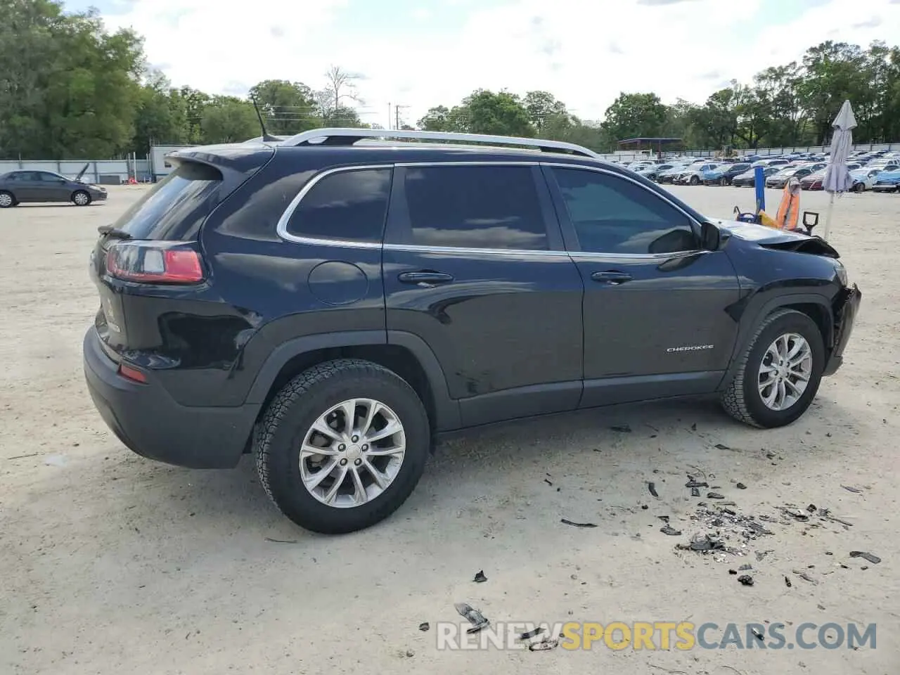 3 Photograph of a damaged car 1C4PJLCB6KD262837 JEEP GRAND CHER 2019