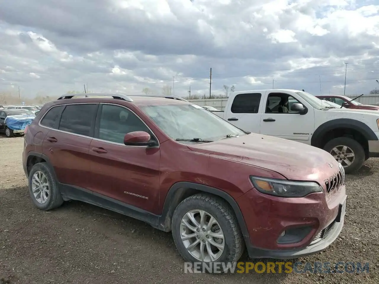 4 Photograph of a damaged car 1C4PJLCB6KD264670 JEEP GRAND CHER 2019