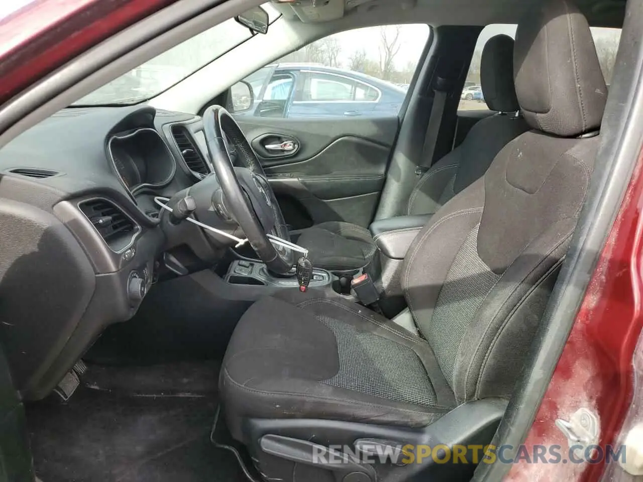 7 Photograph of a damaged car 1C4PJLCB6KD264670 JEEP GRAND CHER 2019