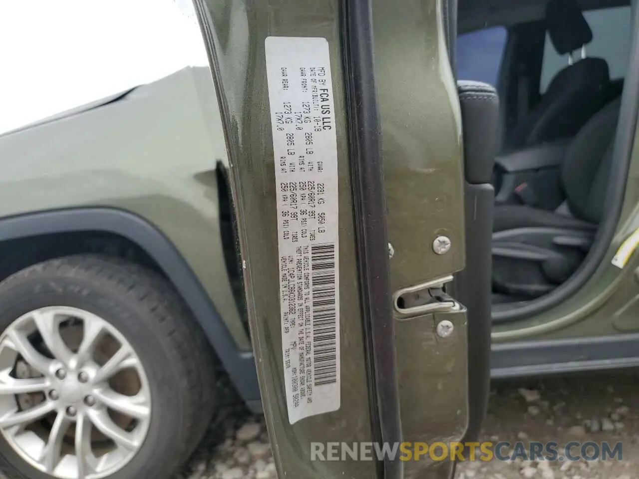 13 Photograph of a damaged car 1C4PJLCB6KD312362 JEEP GRAND CHER 2019