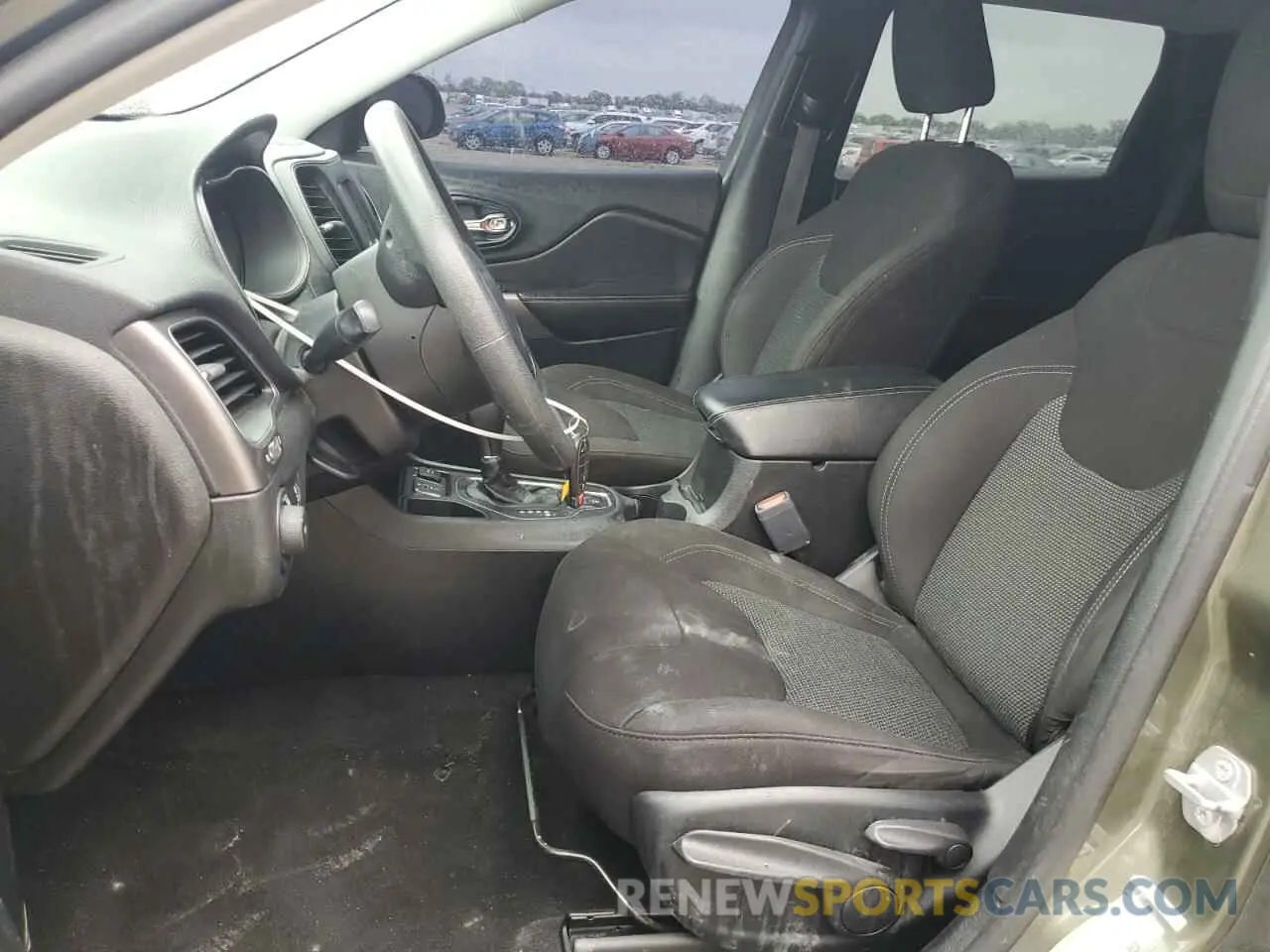 7 Photograph of a damaged car 1C4PJLCB6KD312362 JEEP GRAND CHER 2019