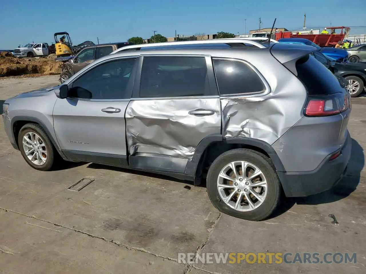 2 Photograph of a damaged car 1C4PJLCB6KD325791 JEEP GRAND CHER 2019
