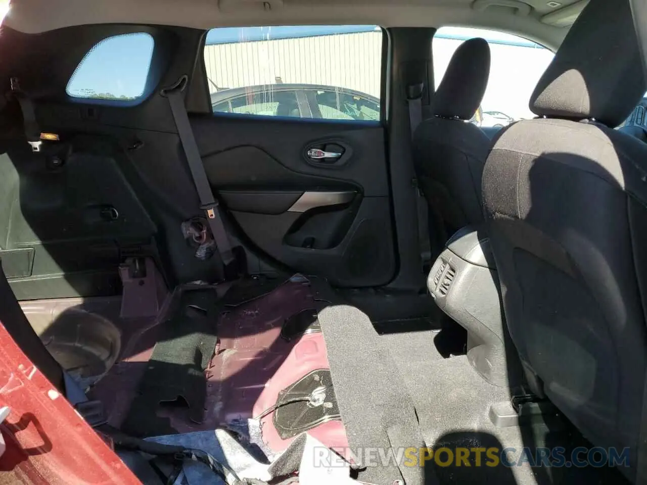 11 Photograph of a damaged car 1C4PJLCB6KD326276 JEEP GRAND CHER 2019
