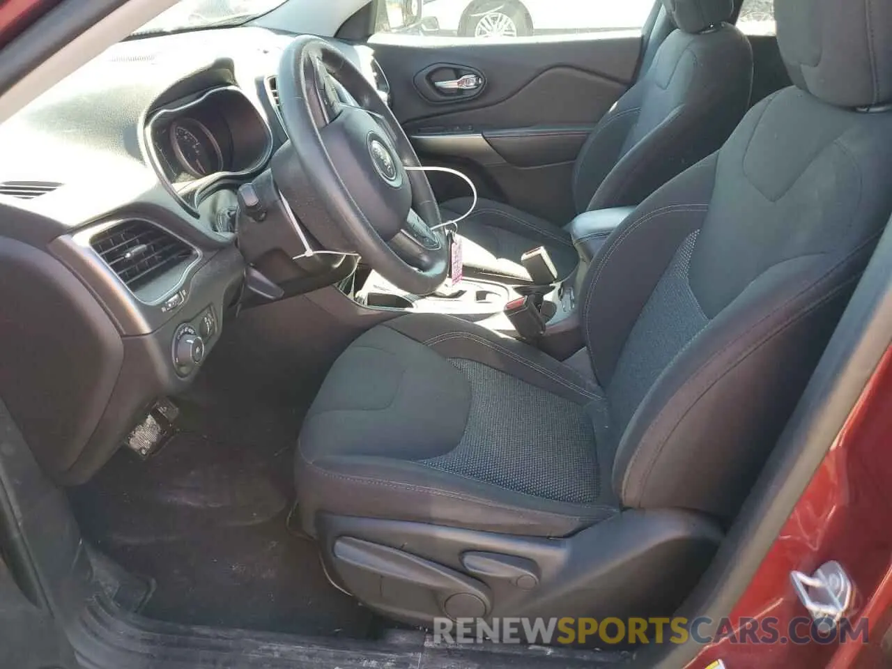 7 Photograph of a damaged car 1C4PJLCB6KD326276 JEEP GRAND CHER 2019