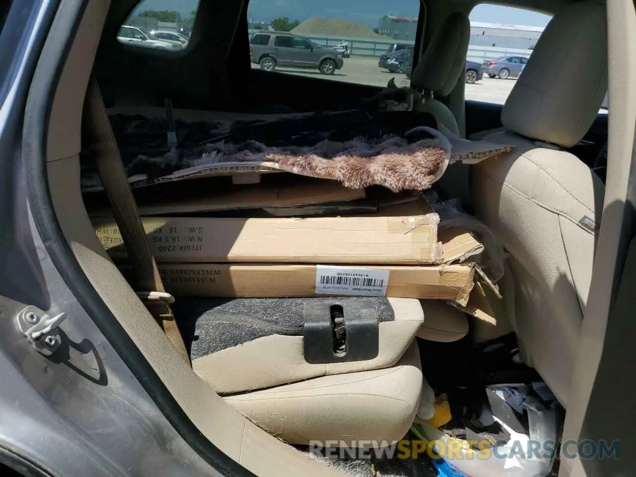10 Photograph of a damaged car 1C4PJLCB6KD416415 JEEP GRAND CHER 2019
