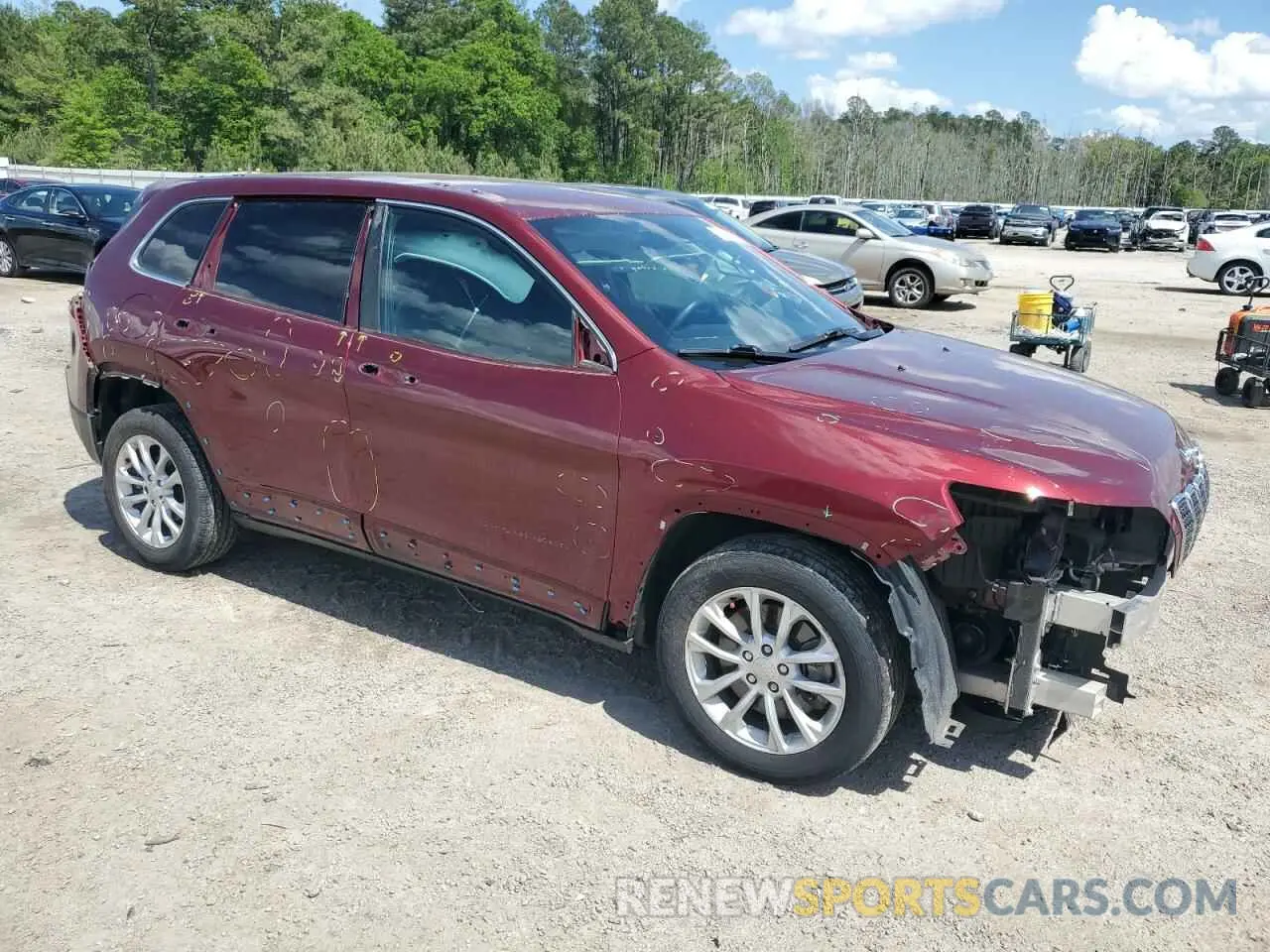 4 Photograph of a damaged car 1C4PJLCB6KD450614 JEEP GRAND CHER 2019