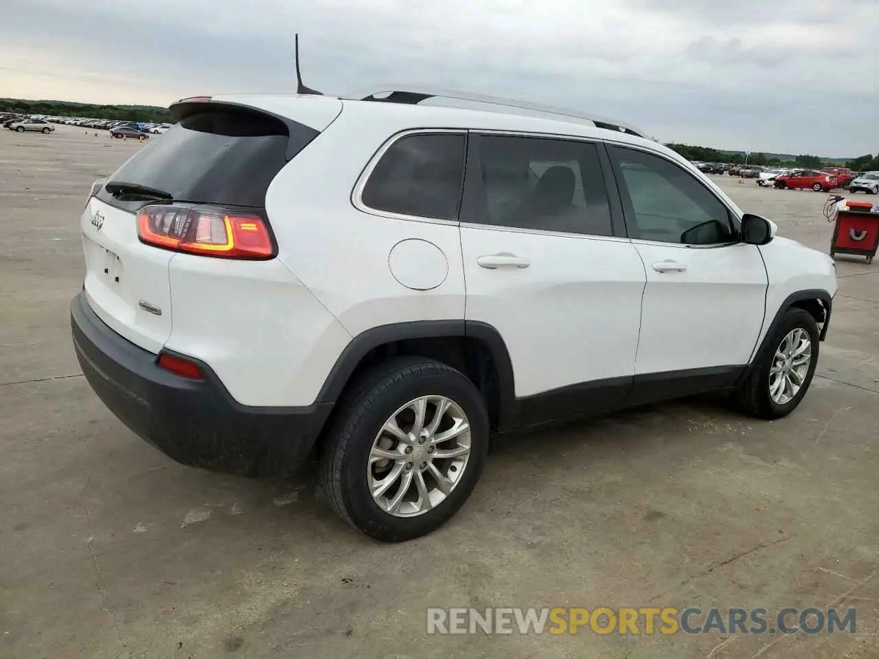 3 Photograph of a damaged car 1C4PJLCB7KD159524 JEEP GRAND CHER 2019