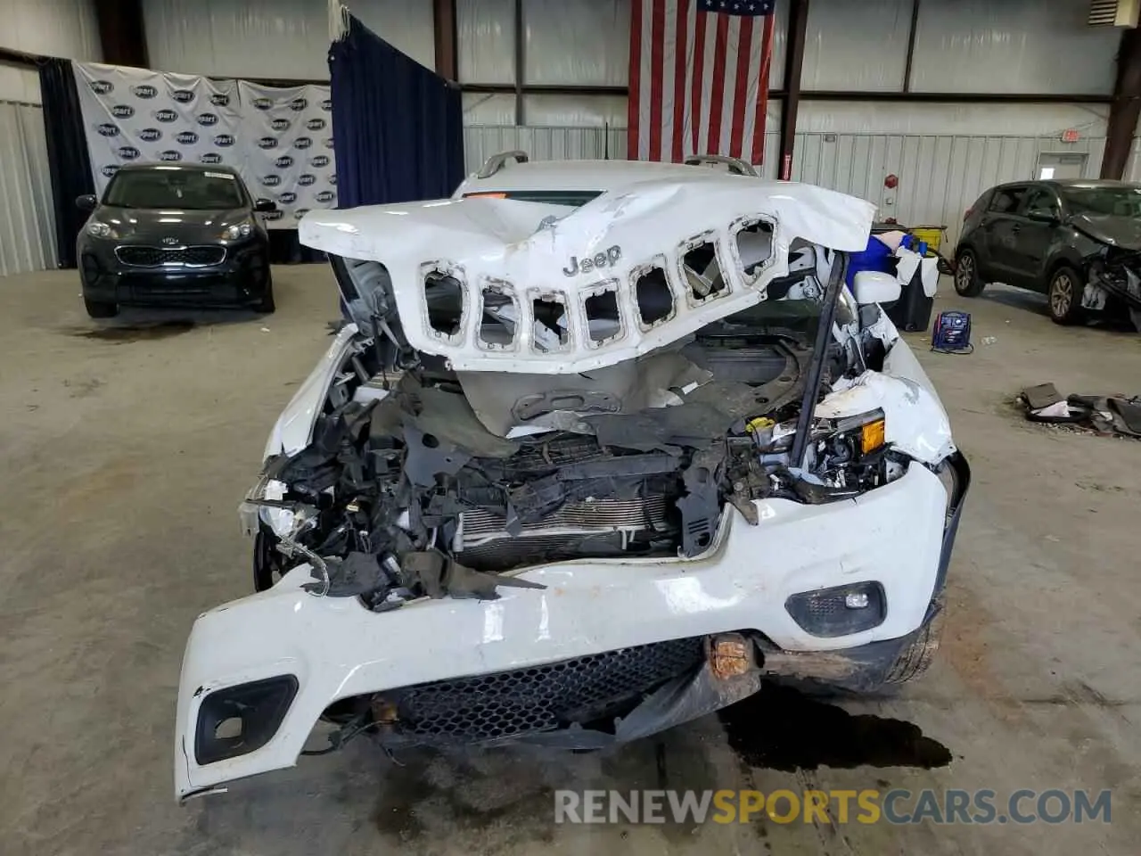 5 Photograph of a damaged car 1C4PJLCB7KD160561 JEEP GRAND CHER 2019