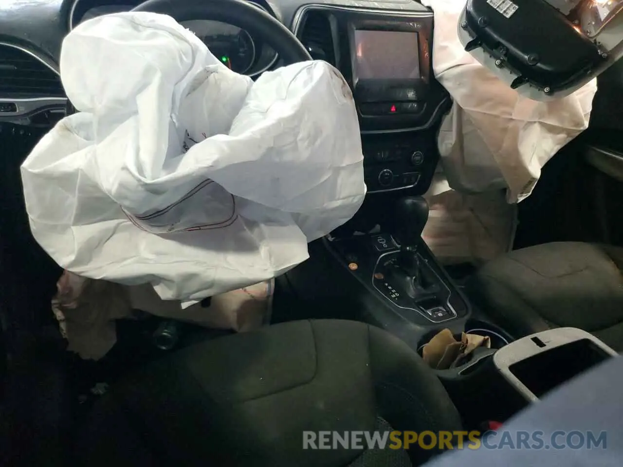 8 Photograph of a damaged car 1C4PJLCB7KD160561 JEEP GRAND CHER 2019