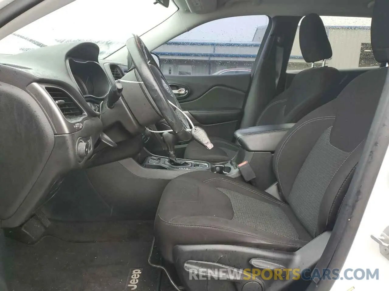 7 Photograph of a damaged car 1C4PJLCB7KD187470 JEEP GRAND CHER 2019