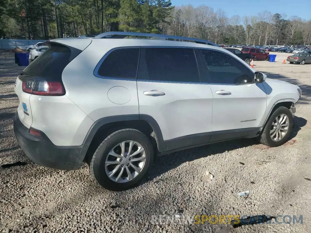 3 Photograph of a damaged car 1C4PJLCB7KD370156 JEEP GRAND CHER 2019