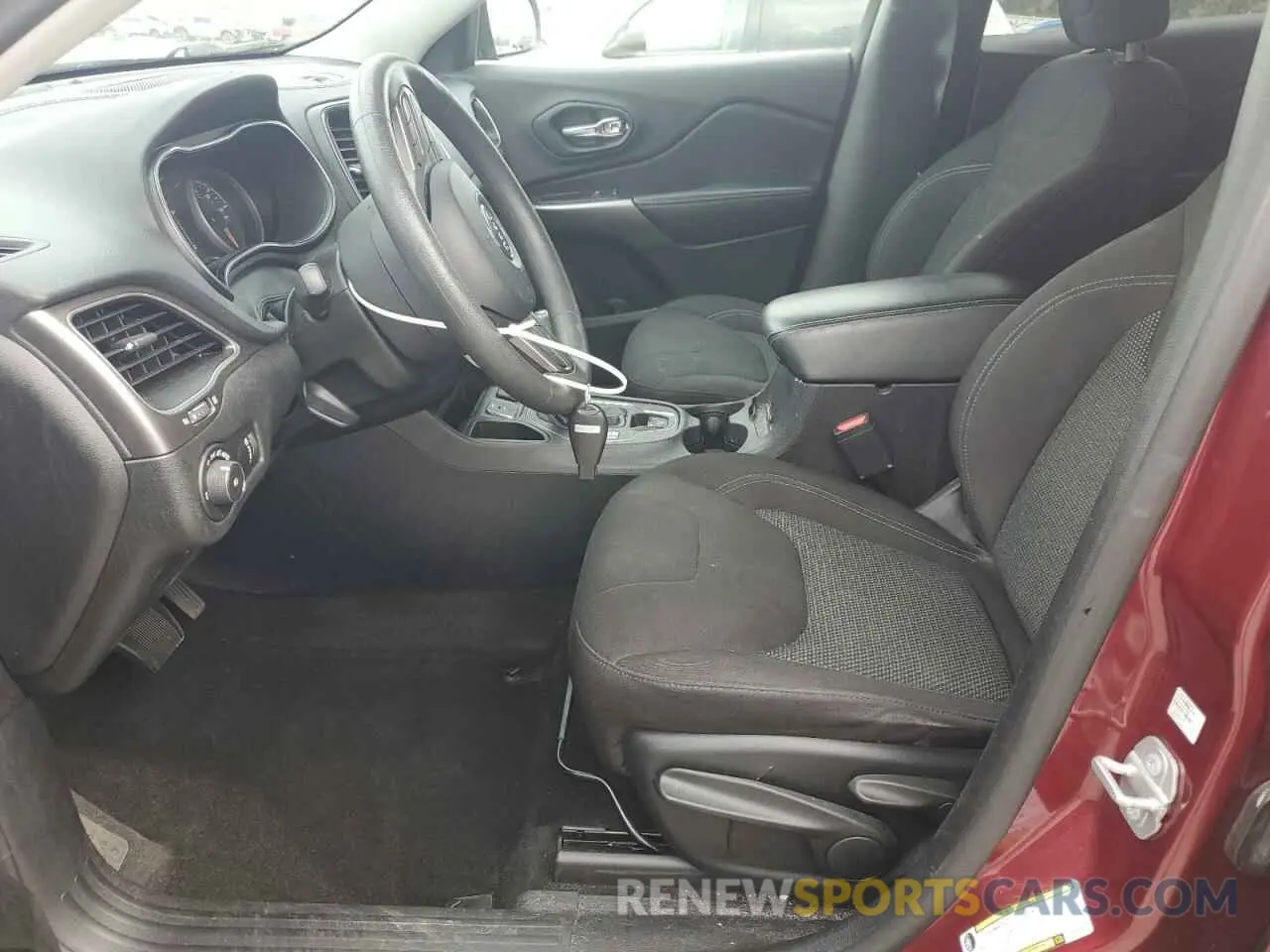 7 Photograph of a damaged car 1C4PJLCB7KD455515 JEEP GRAND CHER 2019