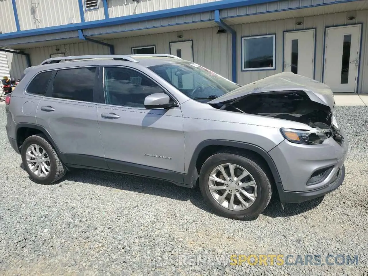4 Photograph of a damaged car 1C4PJLCB8KD242444 JEEP GRAND CHER 2019