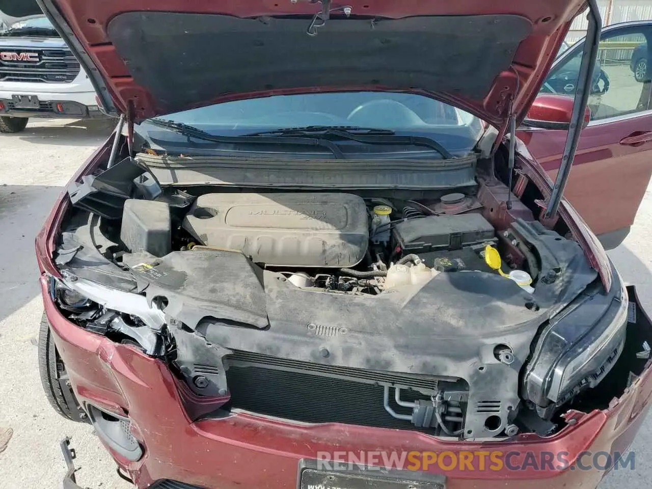 12 Photograph of a damaged car 1C4PJLCB8KD333360 JEEP GRAND CHER 2019