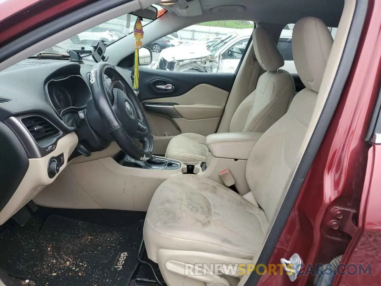 7 Photograph of a damaged car 1C4PJLCB9KD187468 JEEP GRAND CHER 2019