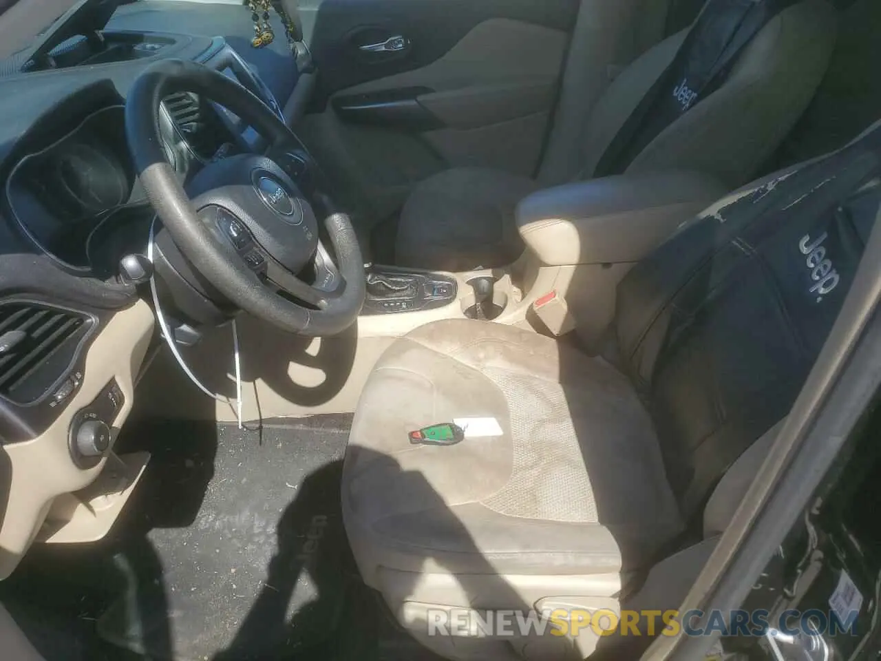 7 Photograph of a damaged car 1C4PJLCB9KD203992 JEEP GRAND CHER 2019