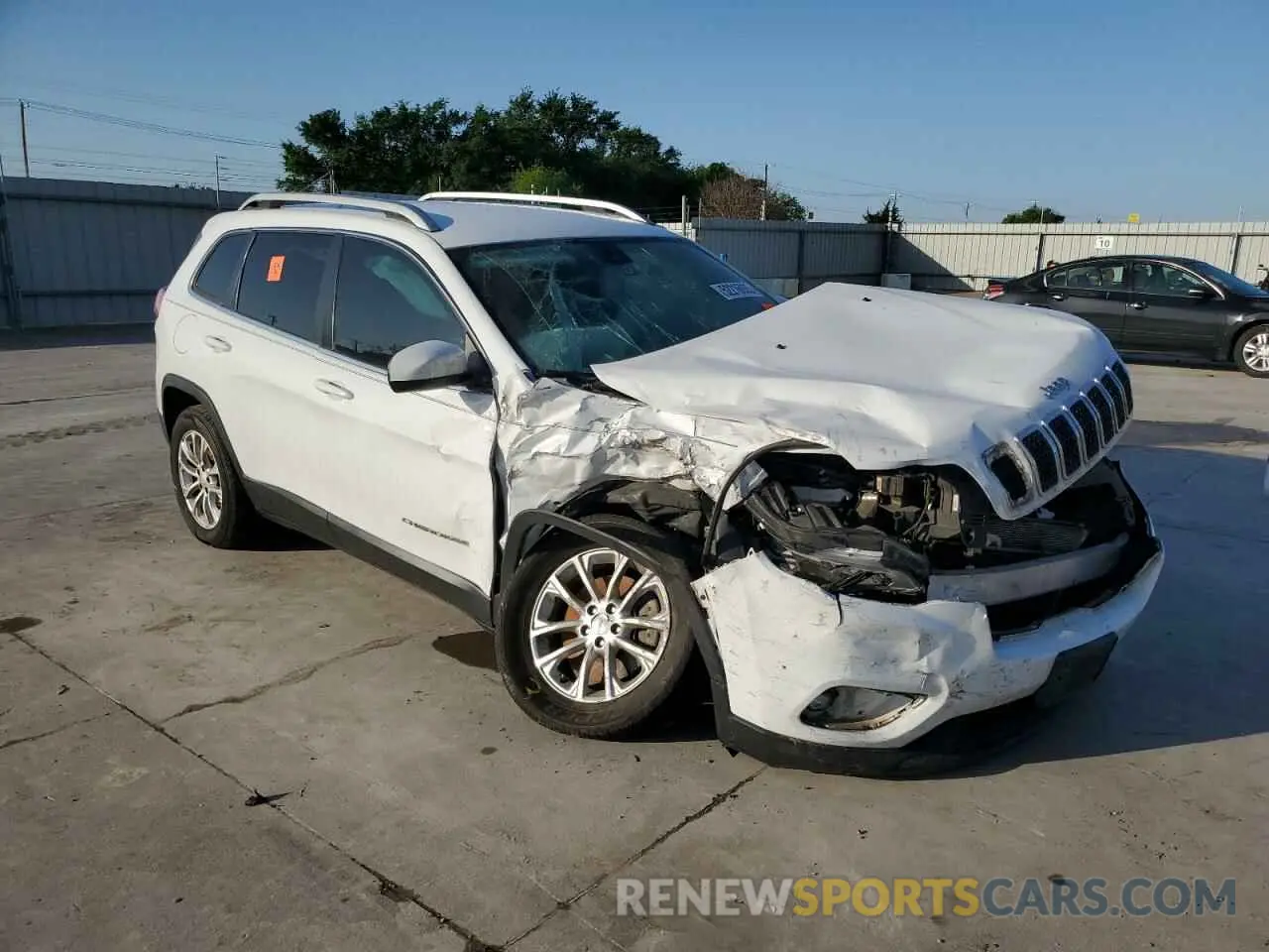4 Photograph of a damaged car 1C4PJLCB9KD206424 JEEP GRAND CHER 2019
