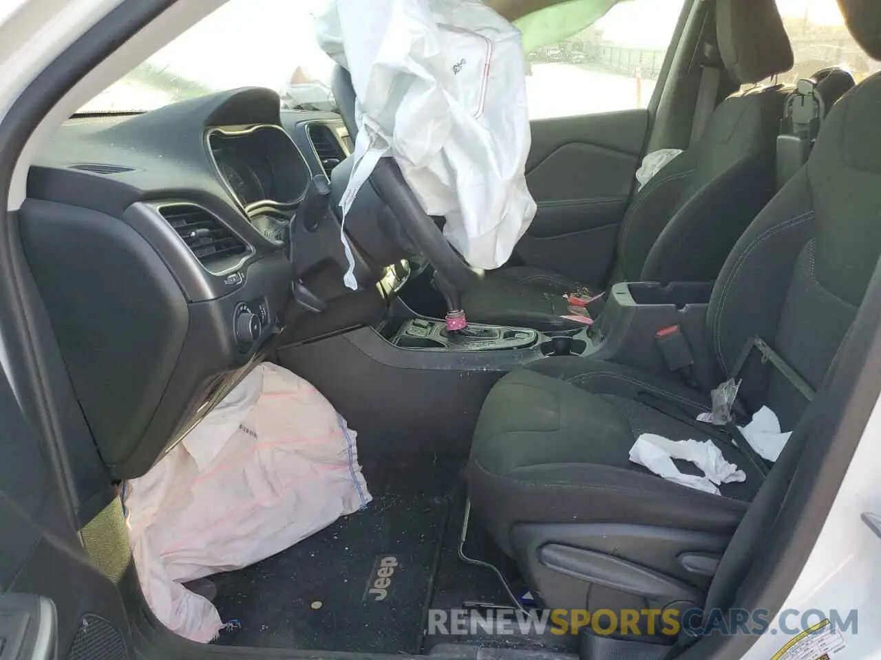 7 Photograph of a damaged car 1C4PJLCB9KD206424 JEEP GRAND CHER 2019