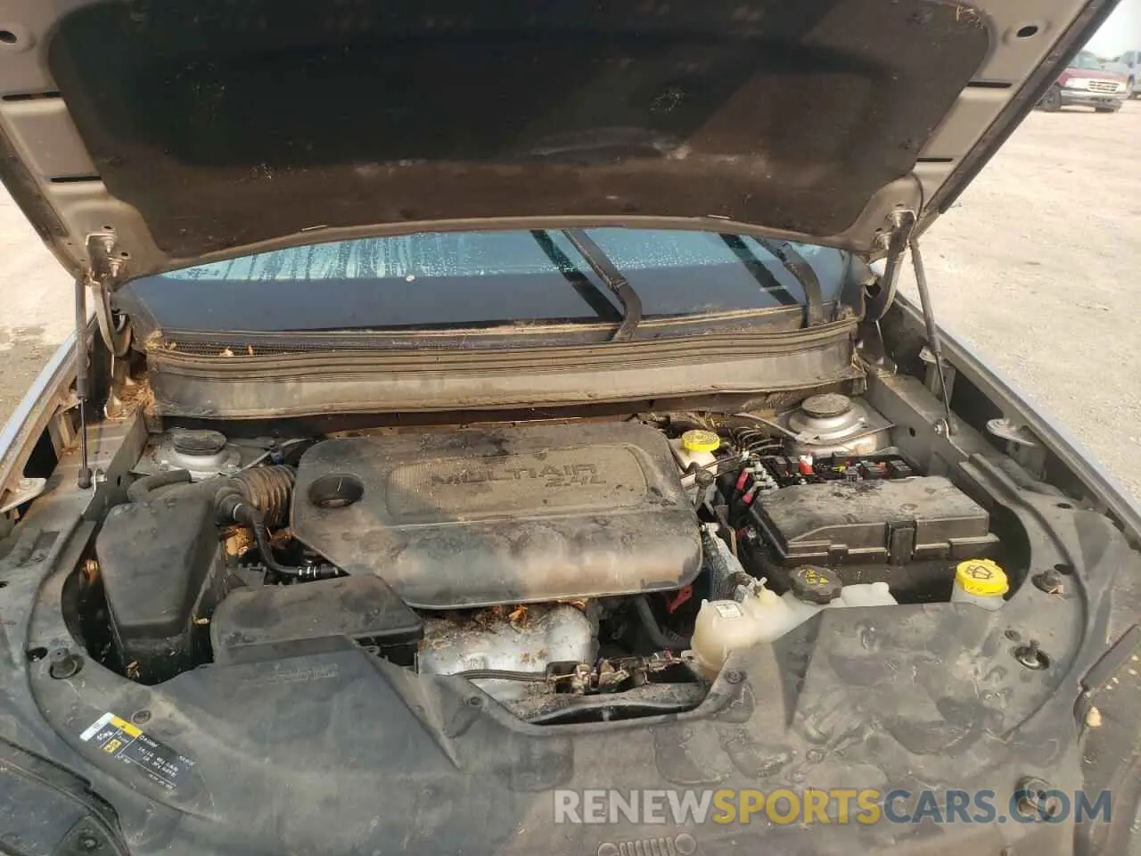 12 Photograph of a damaged car 1C4PJLCB9KD240797 JEEP GRAND CHER 2019