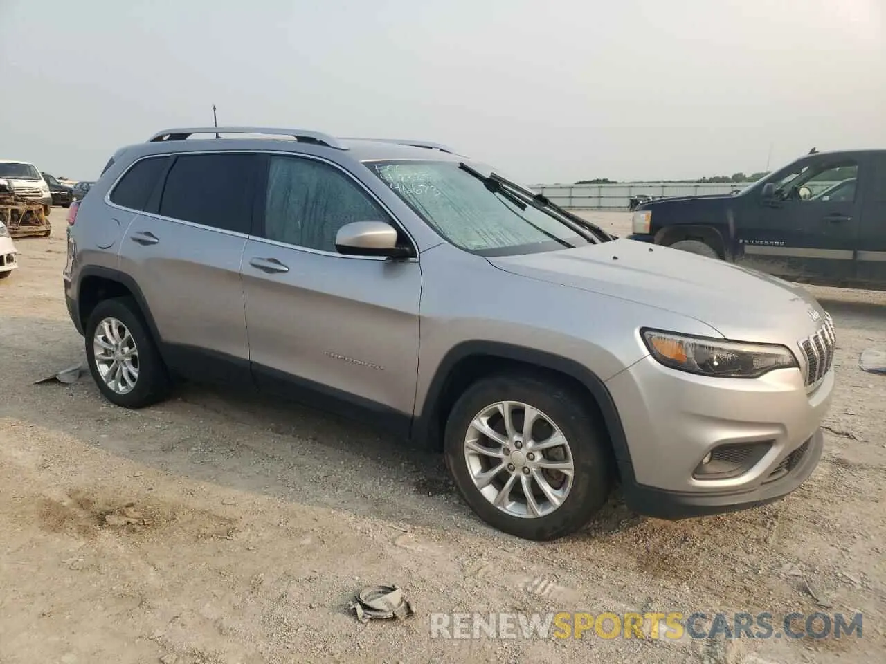4 Photograph of a damaged car 1C4PJLCB9KD240797 JEEP GRAND CHER 2019