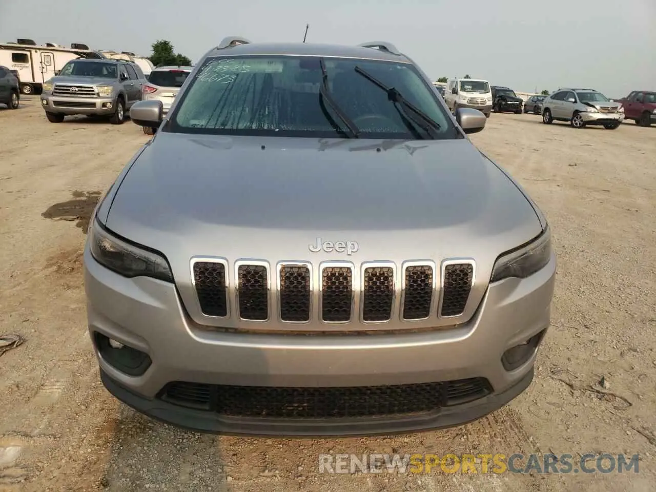 5 Photograph of a damaged car 1C4PJLCB9KD240797 JEEP GRAND CHER 2019