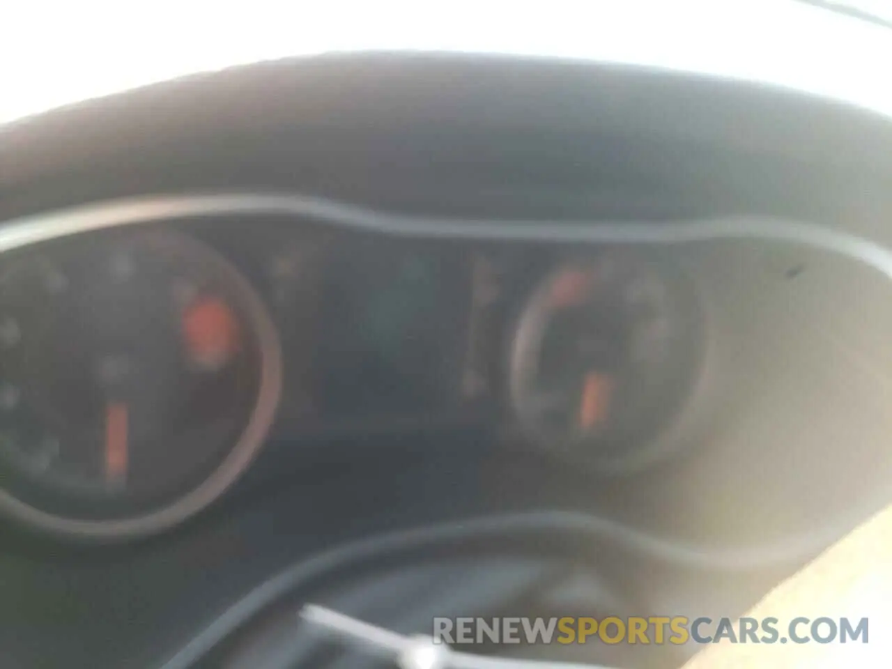 9 Photograph of a damaged car 1C4PJLCB9KD240797 JEEP GRAND CHER 2019
