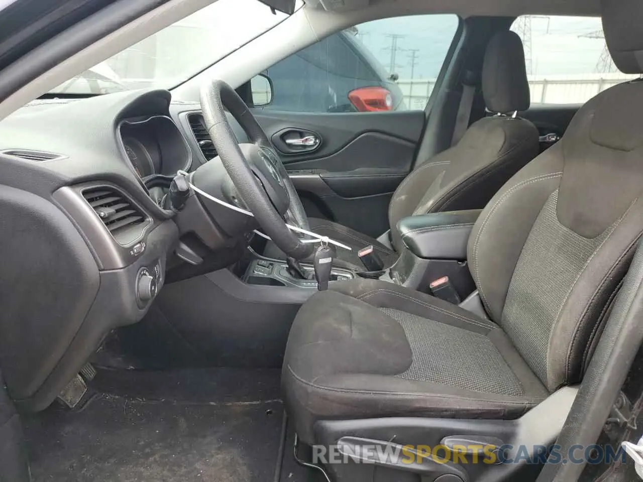 7 Photograph of a damaged car 1C4PJLCB9KD269779 JEEP GRAND CHER 2019
