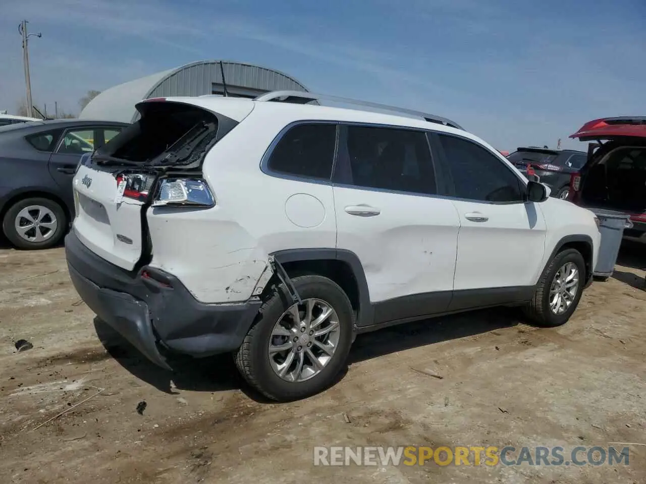 3 Photograph of a damaged car 1C4PJLCB9KD313506 JEEP GRAND CHER 2019