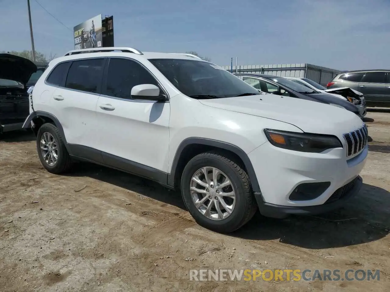 4 Photograph of a damaged car 1C4PJLCB9KD313506 JEEP GRAND CHER 2019