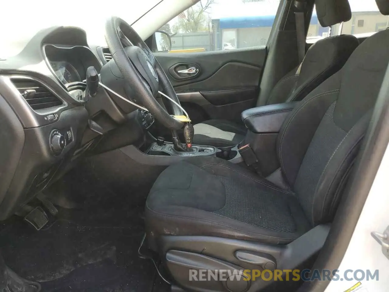 7 Photograph of a damaged car 1C4PJLCB9KD313506 JEEP GRAND CHER 2019