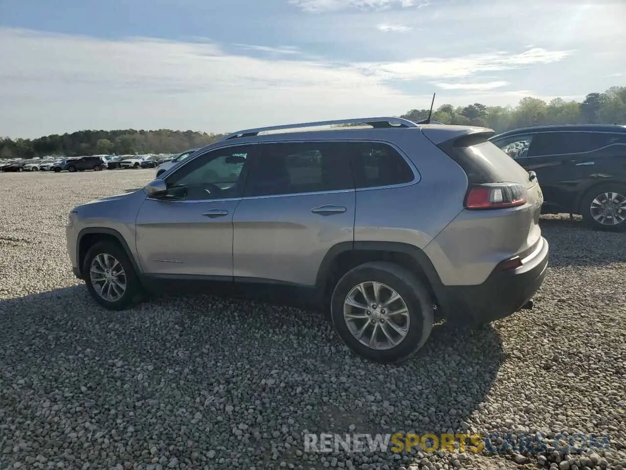 2 Photograph of a damaged car 1C4PJLCB9KD326613 JEEP GRAND CHER 2019