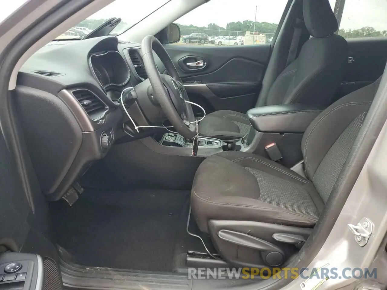 7 Photograph of a damaged car 1C4PJLCB9KD490556 JEEP GRAND CHER 2019