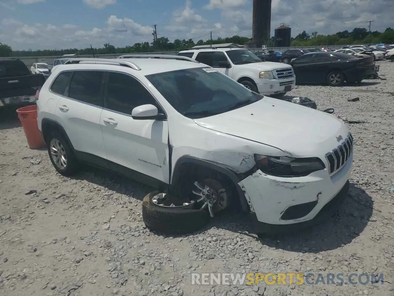 4 Photograph of a damaged car 1C4PJLCBXKD114772 JEEP GRAND CHER 2019