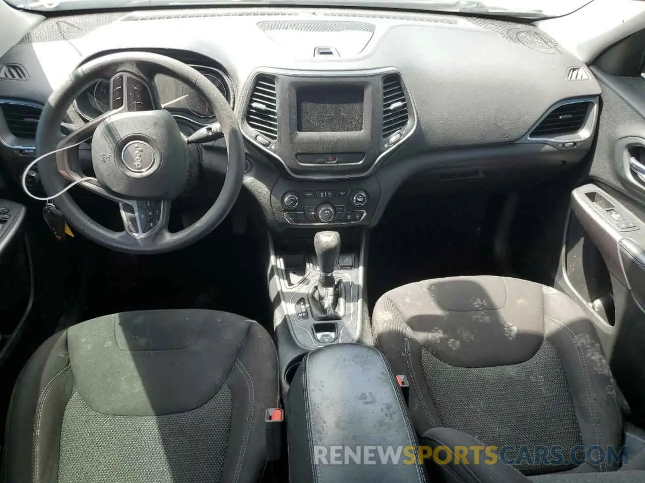 8 Photograph of a damaged car 1C4PJLCBXKD114772 JEEP GRAND CHER 2019