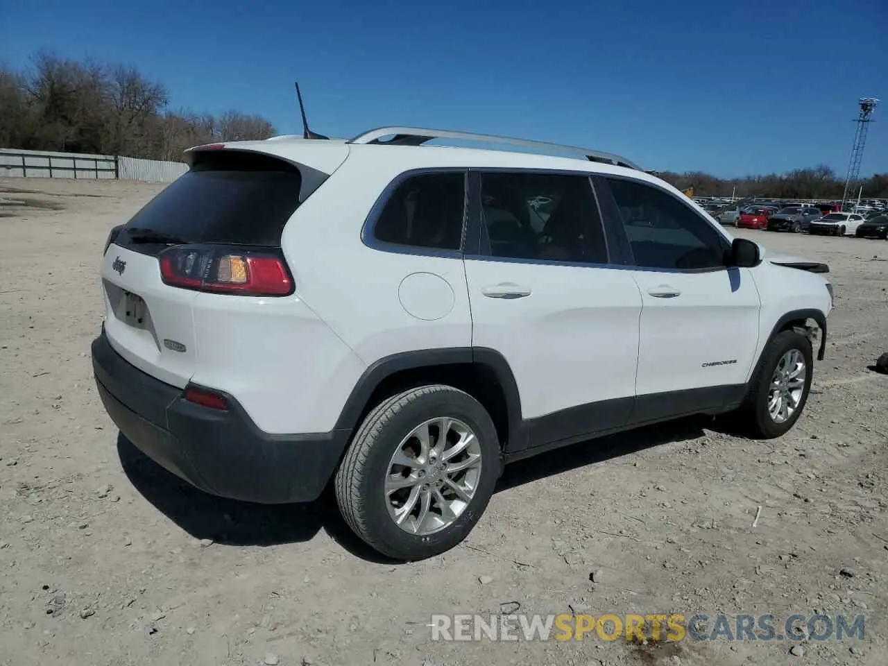 3 Photograph of a damaged car 1C4PJLCBXKD222275 JEEP GRAND CHER 2019