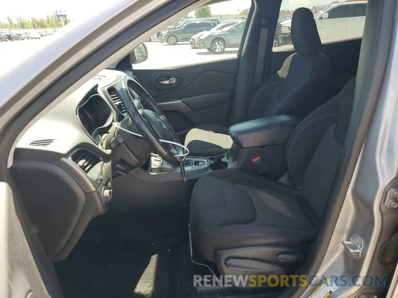 7 Photograph of a damaged car 1C4PJLCBXKD242252 JEEP GRAND CHER 2019