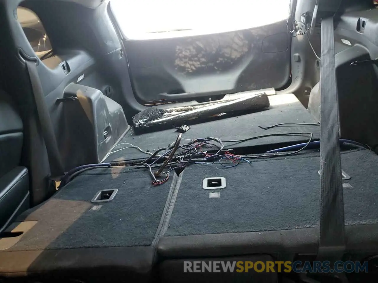 10 Photograph of a damaged car 1C4PJLCBXKD297560 JEEP GRAND CHER 2019