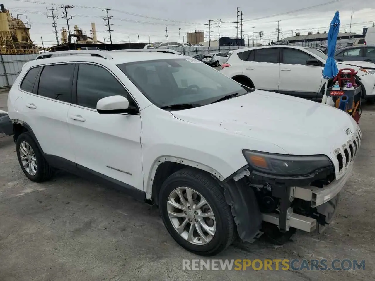 4 Photograph of a damaged car 1C4PJLCBXKD348507 JEEP GRAND CHER 2019