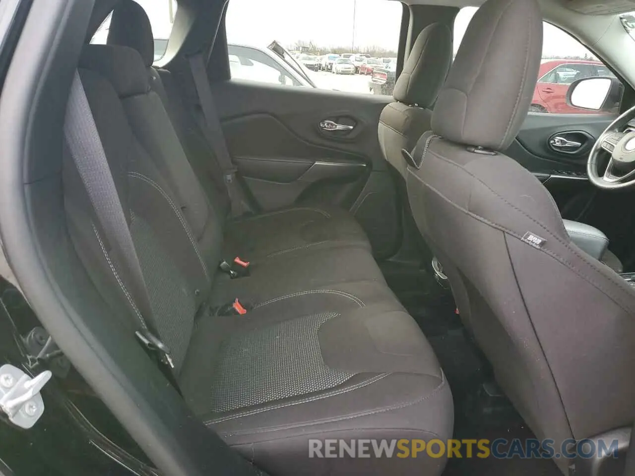 11 Photograph of a damaged car 1C4PJLCBXKD469893 JEEP GRAND CHER 2019