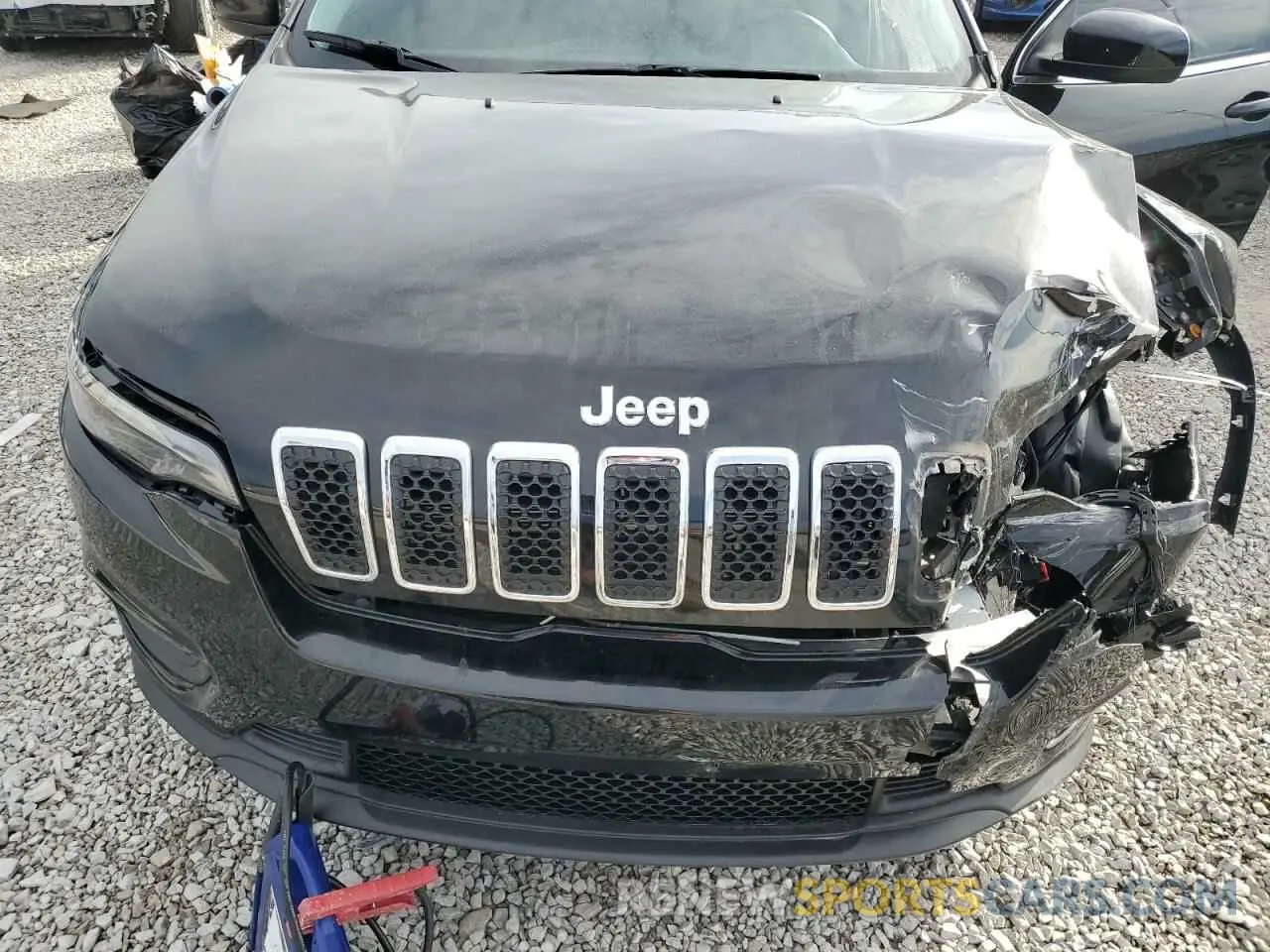 12 Photograph of a damaged car 1C4PJLCBXKD469893 JEEP GRAND CHER 2019