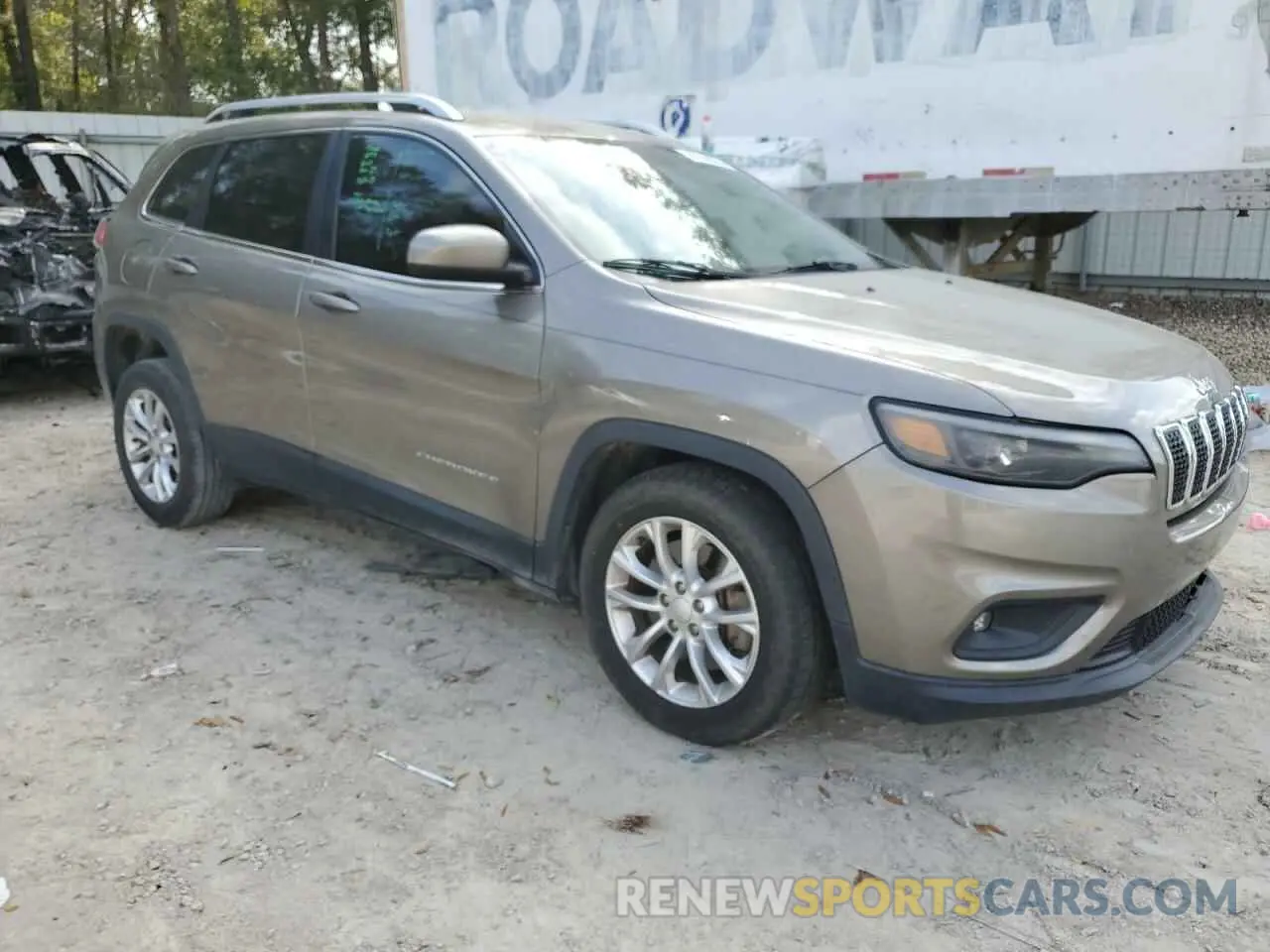 4 Photograph of a damaged car 1C4PJLCX2KD160835 JEEP GRAND CHER 2019