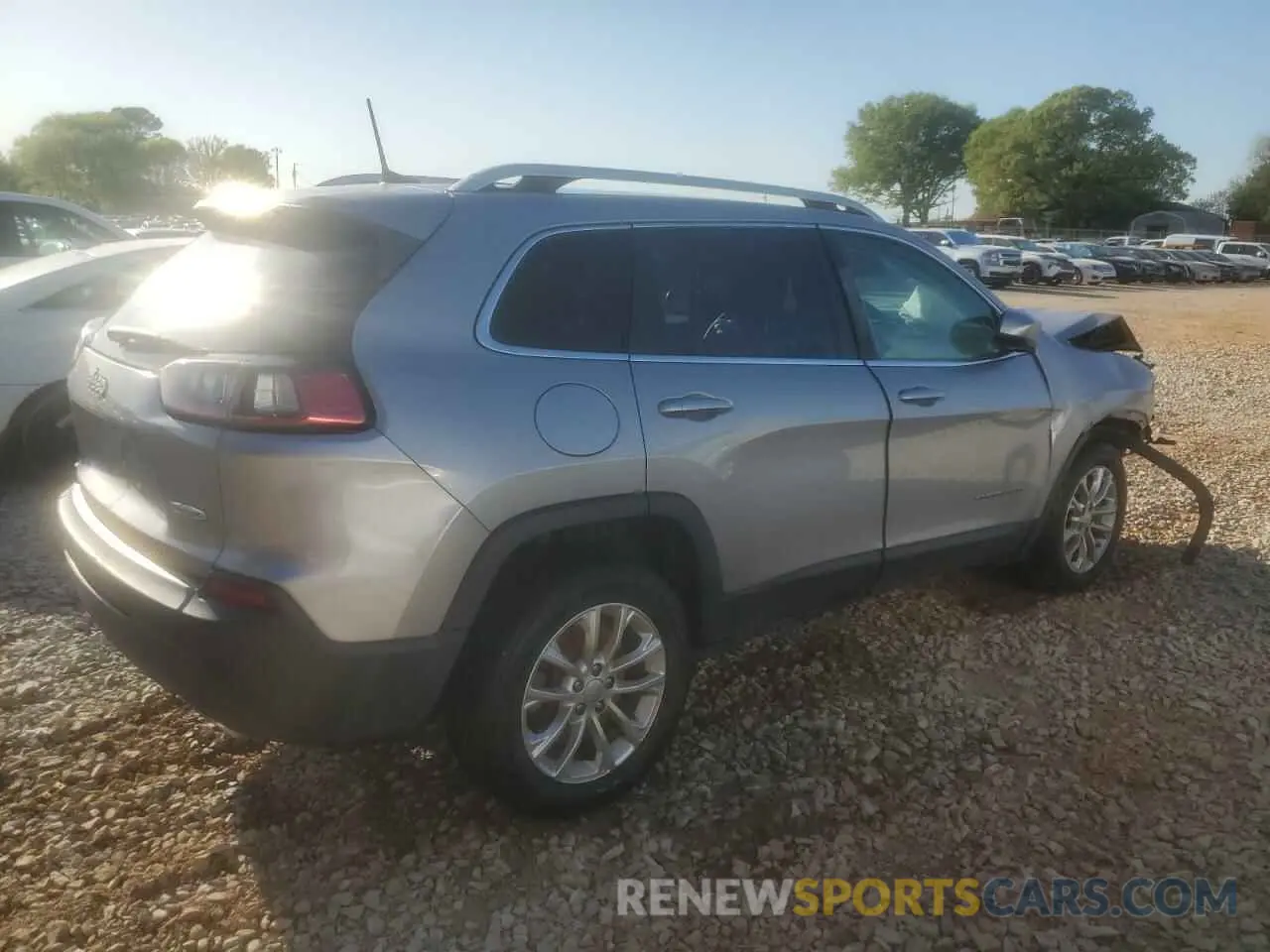 3 Photograph of a damaged car 1C4PJLCX4KD110812 JEEP GRAND CHER 2019