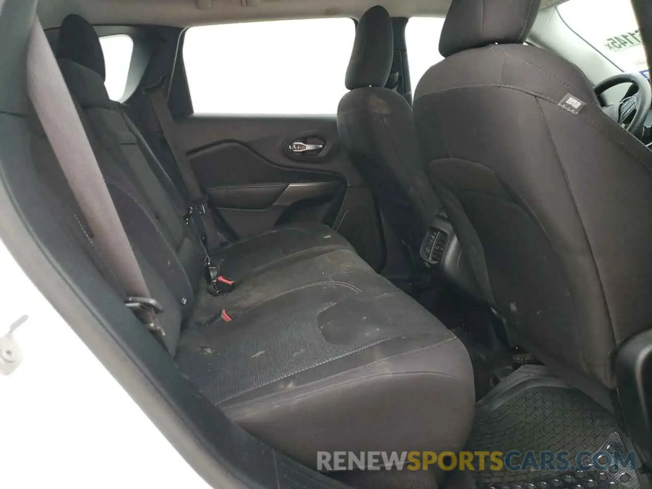 11 Photograph of a damaged car 1C4PJLCXXKD111205 JEEP GRAND CHER 2019