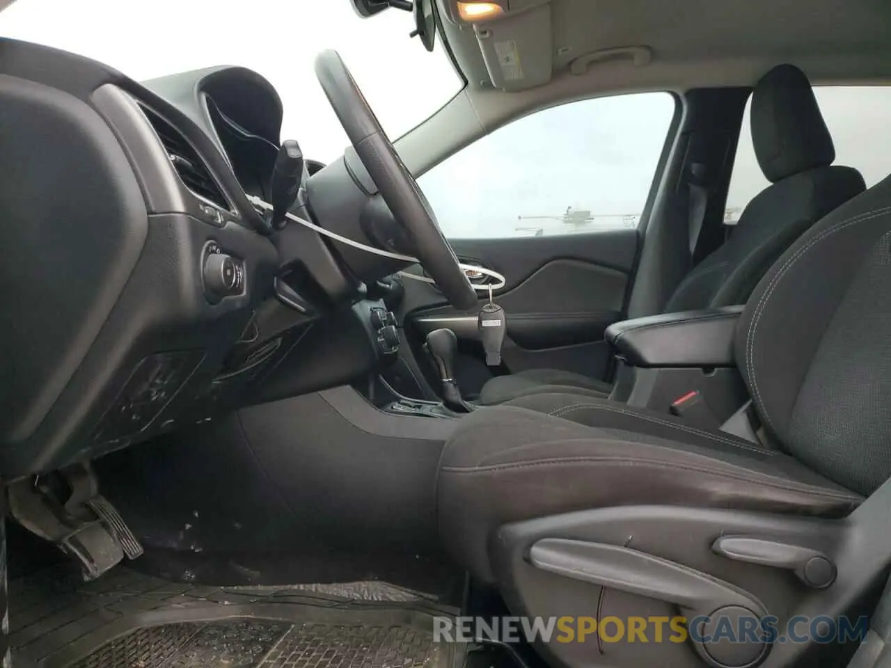 7 Photograph of a damaged car 1C4PJLCXXKD111205 JEEP GRAND CHER 2019