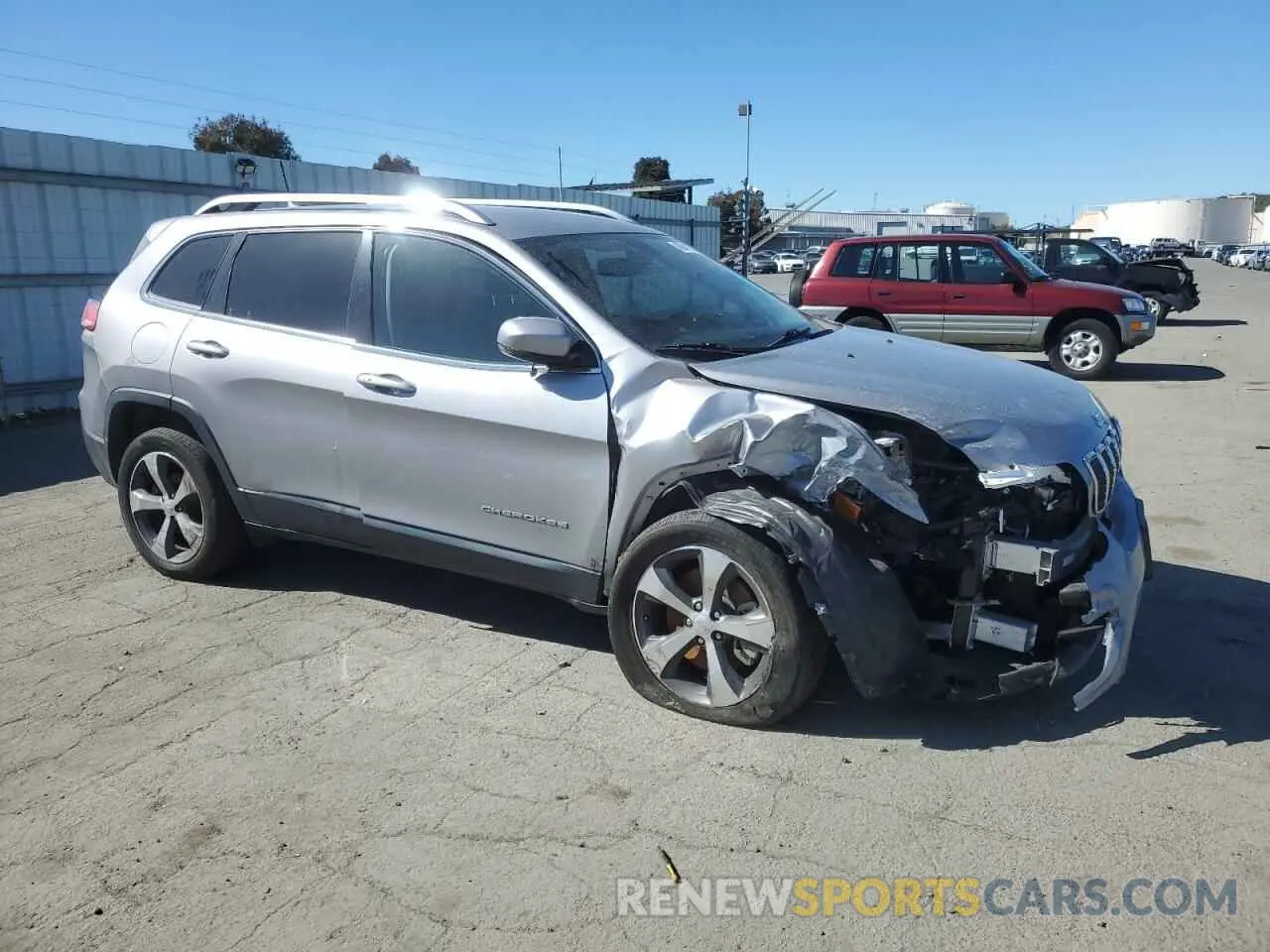 4 Photograph of a damaged car 1C4PJLDB0KD223076 JEEP GRAND CHER 2019