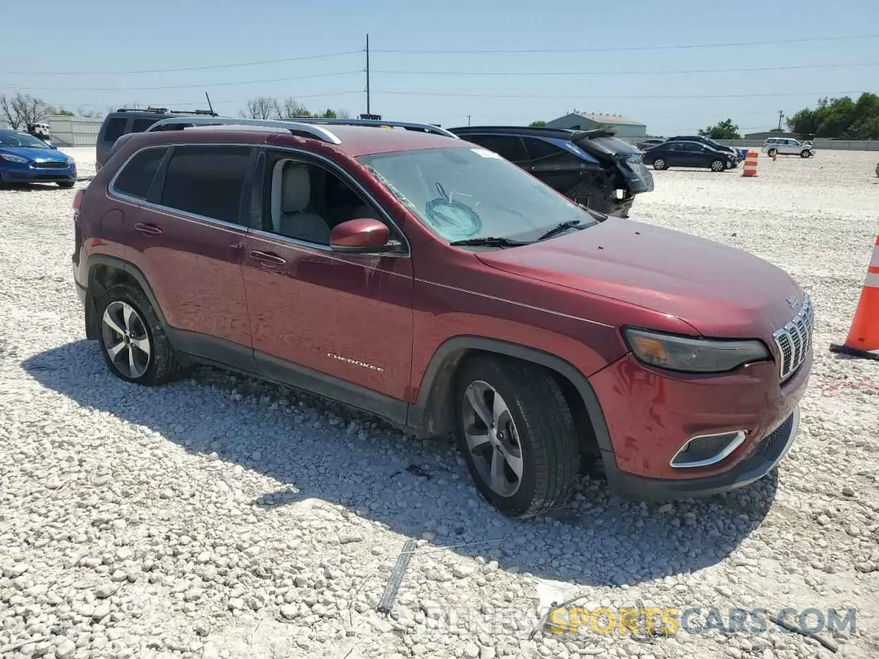 4 Photograph of a damaged car 1C4PJLDB1KD325504 JEEP GRAND CHER 2019